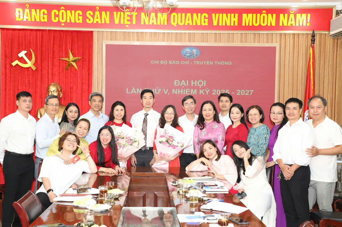 Các Chi bộ trực thuộc Đảng bộ Trung tâm Truyền thông - GDSK Trung ương tổ chức thành công Đại hội nhiệm kỳ 2025-2027