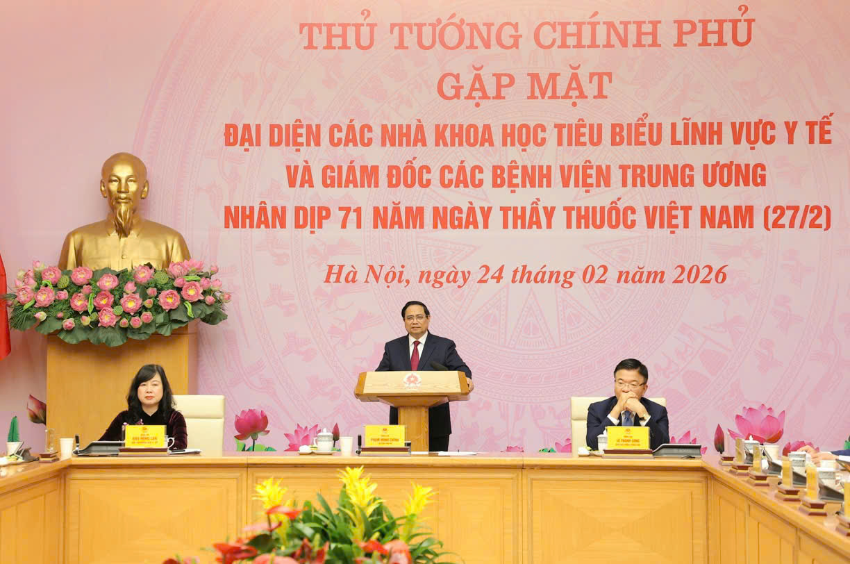 Thủ tướng: Nghề y là một nghề cao quý, là biểu tượng của sự hy sinh, lòng nhân ái, trí tuệ, sự kiên trì...