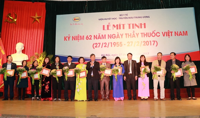 Viện Huyết học - Truyền máu Trung ương tổ chức Lễ mít tinh kỷ niệm  62 năm Ngày Thầy thuốc Việt Nam