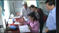 Bộ trưởng Bộ Y tế Nguyễn Thị Kim Tiến thăm và làm việc tại tỉnh Vĩnh Long